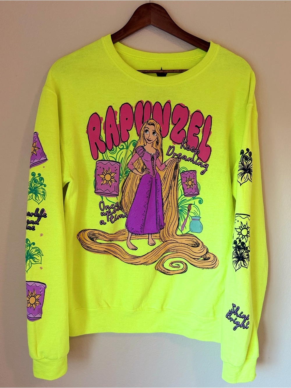 Disney Princess Rapunzel Crewneck Sweatshirt Green Lantern Icons Boxlunch Size